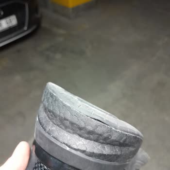 Adidas Ayakkabı Üretim Hatası
