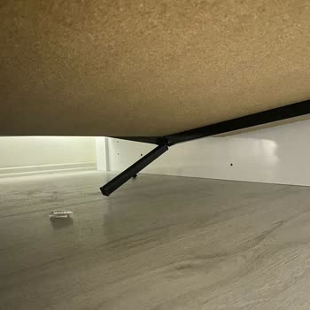 Gündoğdu Mobilya Yeni Alınan Yatak Odası Takımının Ayakları Kırıldı