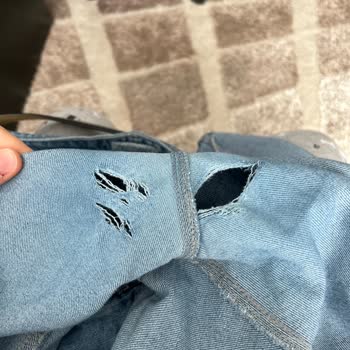 DeFacto Denizli Cadde Mağazasından Alınan Pantolonun Yırtılması