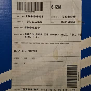 Adidas Ayakkabıda Geçmeyen Gıcırdama Sesi