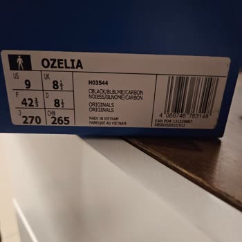 Adidas Ayakkabıda Geçmeyen Gıcırdama Sesi