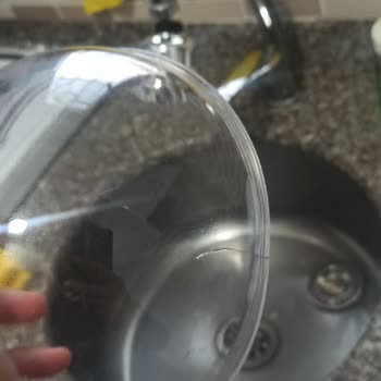 Sinbo Yumurta Haşlama Makinesi Kapak Yamuldu