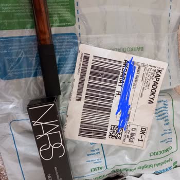 Trendyol Laptop Diye Aldık Makyaj Malzemesi Geldi