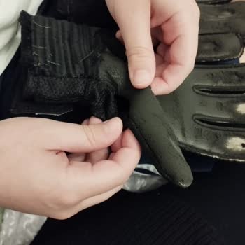 Nike Kaleci Eldivenleri İade