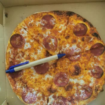 Terra Pizzanın Küçük Ve Kuru Pizzaları