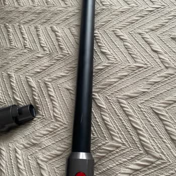 Dyson Süpürge Borusunda Çizik