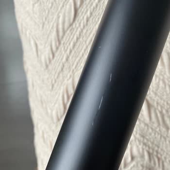 Dyson Süpürge Borusunda Çizik