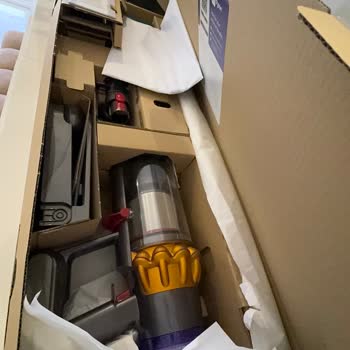 Dyson Sıfır Kapalı Kutu Ürünü Açtığımızda Kusurlu Olan Ürünü