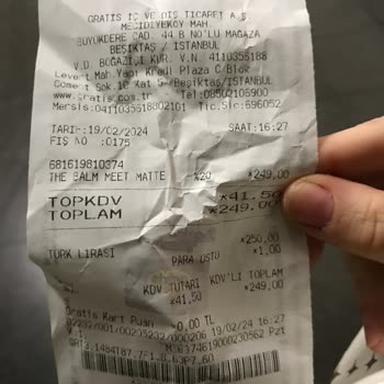 Gratis The Balm Meet Mat Ruj Fiyat Farkı