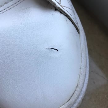 Puma Kadın Sneaker Ayakkabının Delinmesi