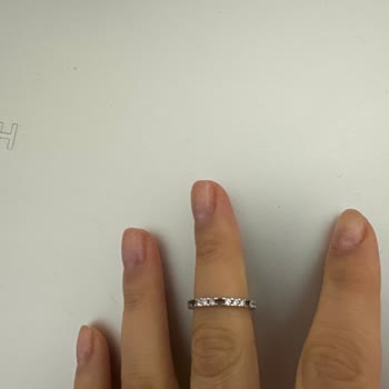 Atasay Tamtur Yüzüğümün Taşları Düşüp Duruyor