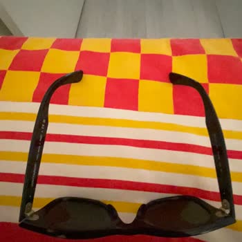 Rayban Bayan Gözlüğü Olarak Geldi