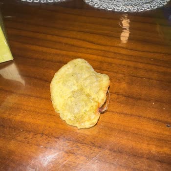 Lays Cipsinin İçinden Böcek