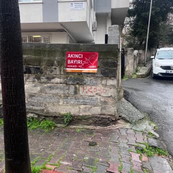 Şişli Belediyesi Kaldırım İnişi Araba Park Engeli