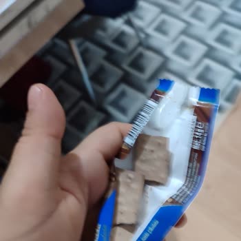 Ülker Fındık Krokanlı Ve Pirinç Patlaklı Çikolata