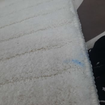 Halıname Ümraniye'deki Mağazadan Defolu Halı Hayal Kırıklığı