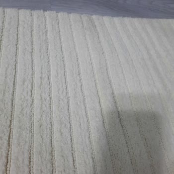 Halıname Ümraniye'deki Mağazadan Defolu Halı Hayal Kırıklığı