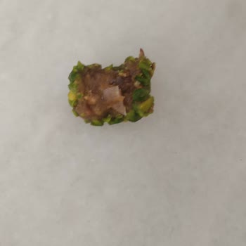 Tuğba Kuruyemiş Lokum İçinden Çıkan Plastik