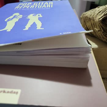 D&R. Dan Kusurlu Kırışık Kitap Gönderimi