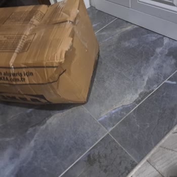 IKEA 2 Defa Kırık Gelen Kargo
