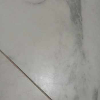 Yurtbay Seramik Yüzey Parlaklığı Kalmadı