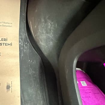 Alfa Wax Oto Yıkama Arabanın İçi Hiç Temizlenmemiş