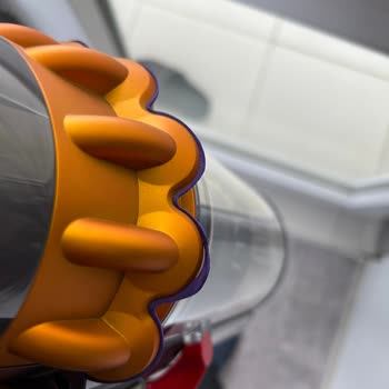 Dyson V15 Süpürge Kauçuk Yırtılmaya Başladı
