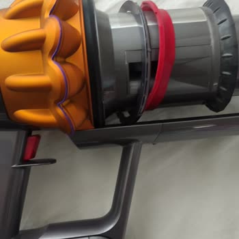 Dyson Almak Pişmanlıktır. Fiyatını Hak Etmiyor.