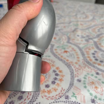 Dyson Kalitesiz Parça 1 Sene Olmadan Kırıldı