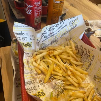 Cajun Corner Aldığımız Menüler Buz Gibiydi
