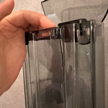 Delonghi Kahve Makinesi Kırık Ve Kusurlu Çıktı