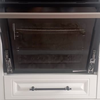 Alpina Fırının Caminin Yemek Pişirirken Patlaması