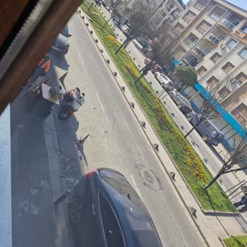 İBB - İstanbul Büyükşehir Belediyesi Yolu Duba İle Kapatma