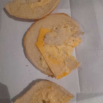 Tombiş Sandviç Tavuklu Hamburgerin İçinde Tavuk Yoktu