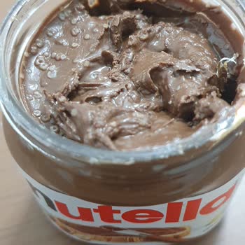 Nutella'nın İçinde Pütür Pütür Baloncuklar