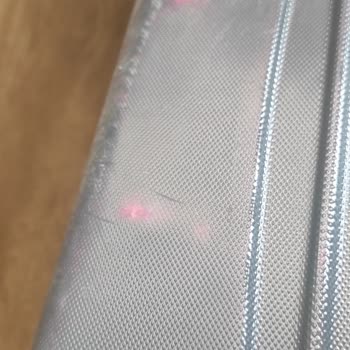 Pegasus Bavul Ve İçindeki Hediyelik Eşyaların Kırılması