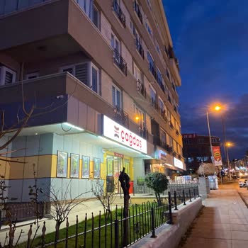 Çağdaş Marketler Zorla Çalıştırılan Saygısız Personel