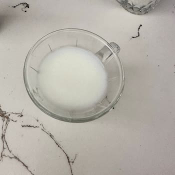 Su Katılmış Bozuk Tadı Olan BİM'in Dost Sütü