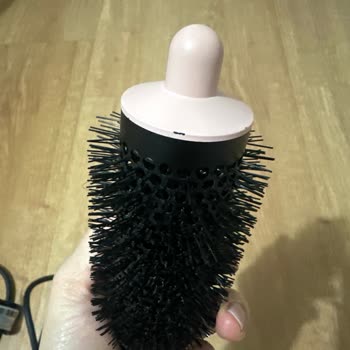 Dyson Saç Şekillendiricimin 4 Ayda Pembe Yerlerinin Siyah Olması