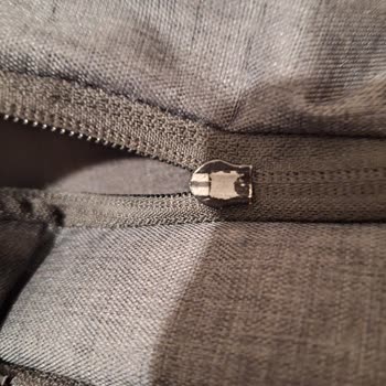 LCW Canta Fermuar Kırılması