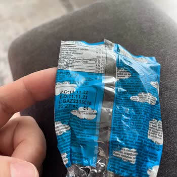 Onur Market Ve Şölen Ozmo Çikolata Tarihi Geçik Ürün Rafta Tutuyor