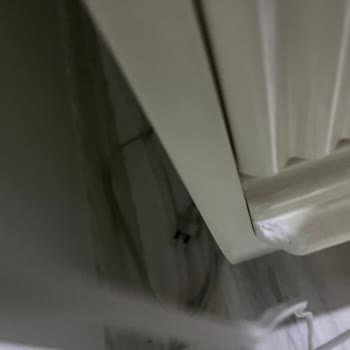 Kristal Mobilya Kalitesiz Malzemelerle Üretilmiş Ürünler!