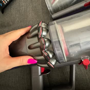Dyson V 11 Absolute