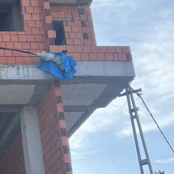 Alo 186 BEDAŞ Çağrı Merkezi Arnavutköy'deki Tehlikeli İnşaat Alanı