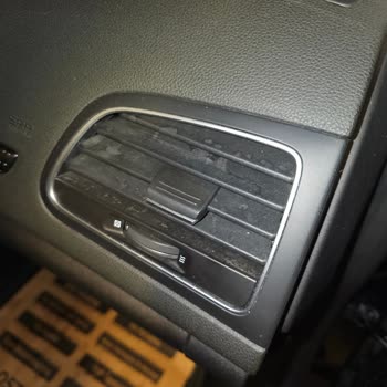 Arabayı Yıkamadan Parayı Almaya Çalışan Çalışan Disiplinsiz Autowax