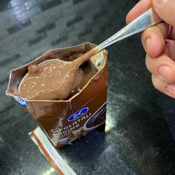 Sek Süt Bozuk Çikolatalı Puding