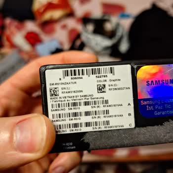 Samsung Galaxy Buds2 Pro Kulaktan Düşüyor