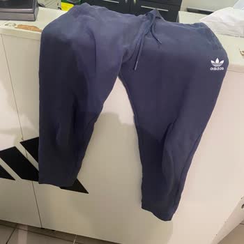 Adidas Eşofman Kalitesizliği Ve Çok Kötü Müşteri Memnuniyetsizliği