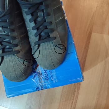 Adidas Superstar Açılma Yapıyor