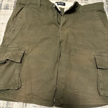 Only & Sons Bir Ayda Renk Değiştiren Ve Kumaşı İlginç Bir Şekil Alan Şort